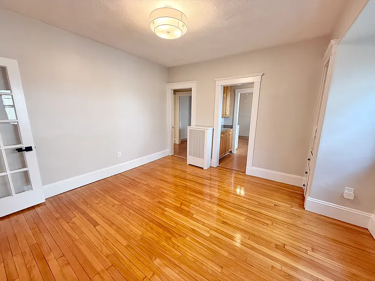 201 Maplewood St #1 — Photo 7