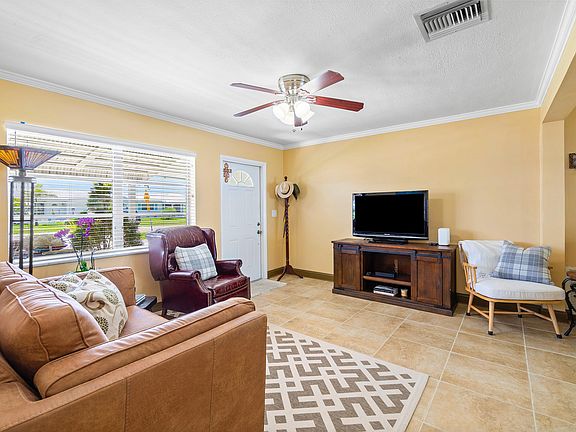 5th image of 120 Leisureville Boulevard