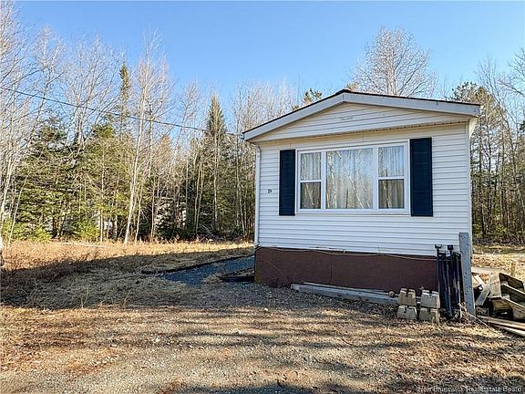 2nd image of 225 Waterville Rd