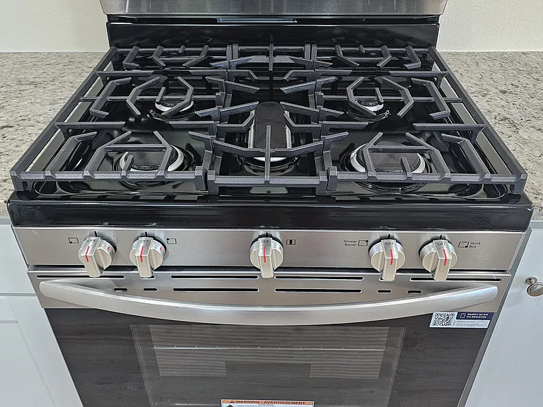6 burner gas stove, brand new, never used