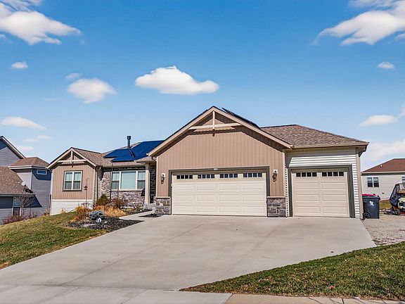 3rd image of 408 Saratoga Dr