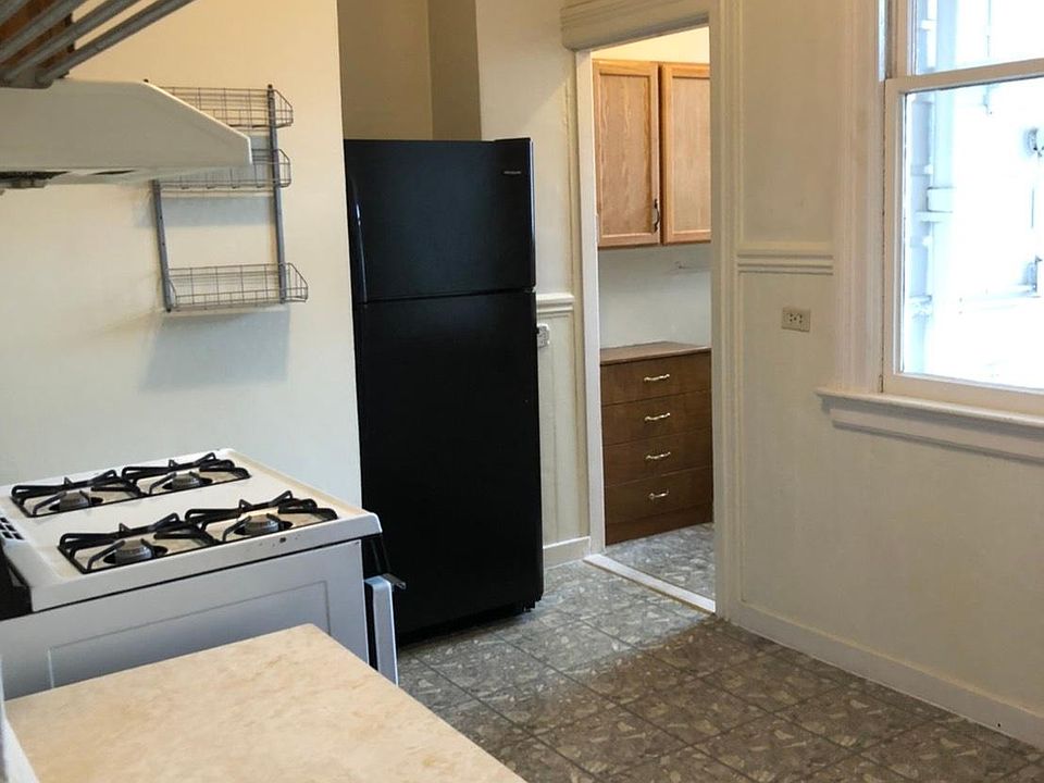 2nd image of 4168 24th St #F