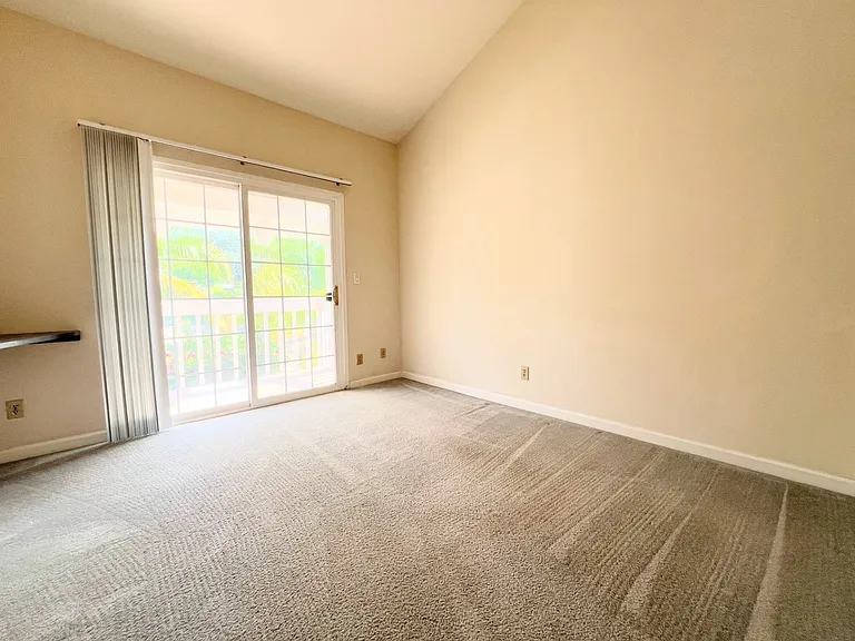 893 Lindawood St — Photo 27