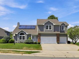 6726 N Charleston Dr, Kansas City, MO 64119