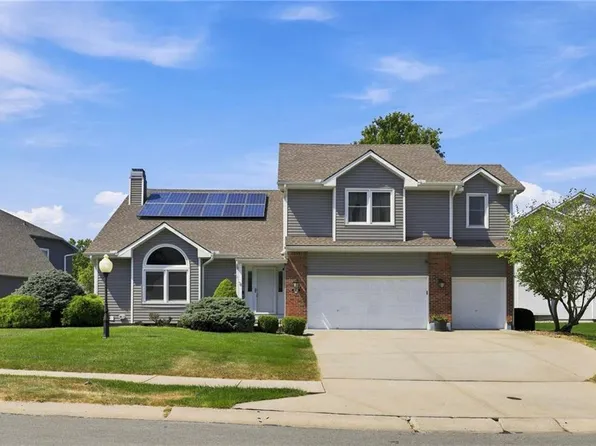 6726 N Charleston Dr, Kansas City, MO 64119