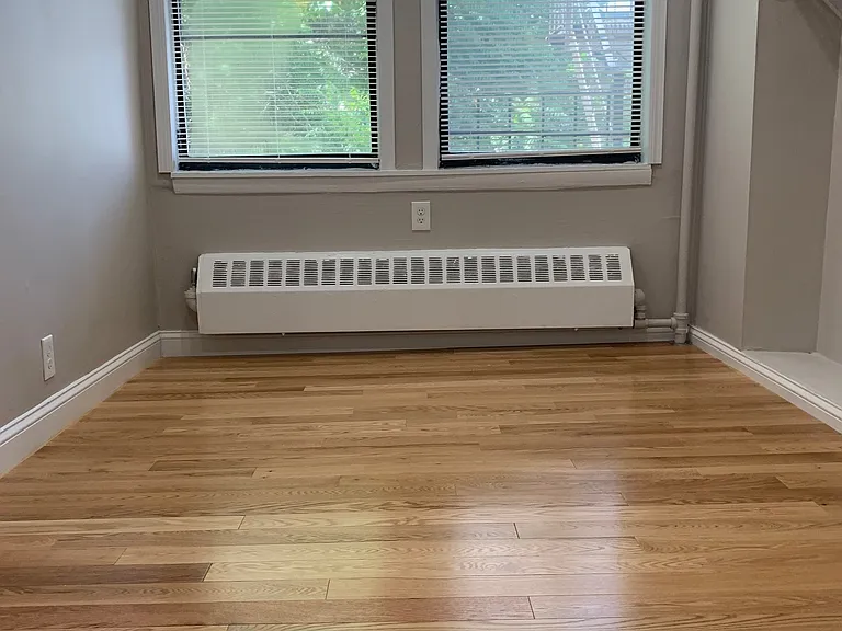 50 Park Vale Ave — Photo 17