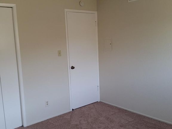 5th image of 601 Nello Dr APT 3