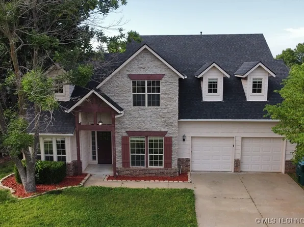 717 W 39th St, Sand Springs, OK 74063