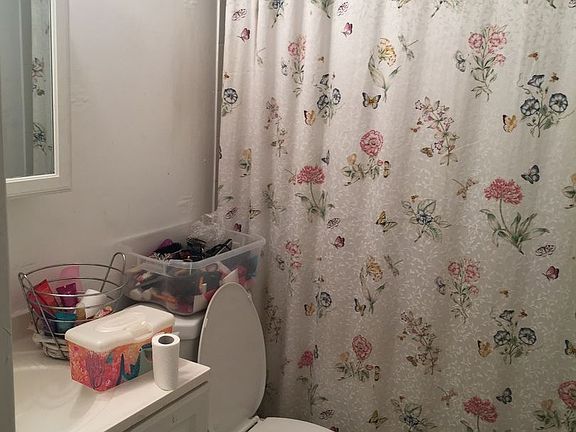 5th image of 4148 Lakeside Dr #4148