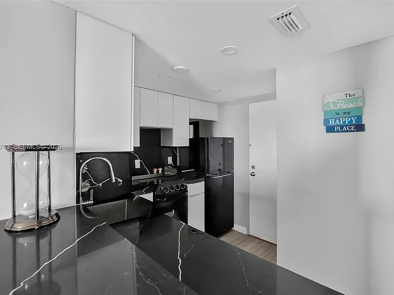 800 West Ave #533 — Photo 8
