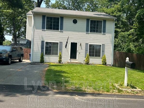 497 Lake Shore Dr