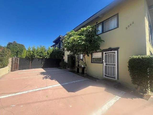 5562 Edgewood Pl. — Photo 4