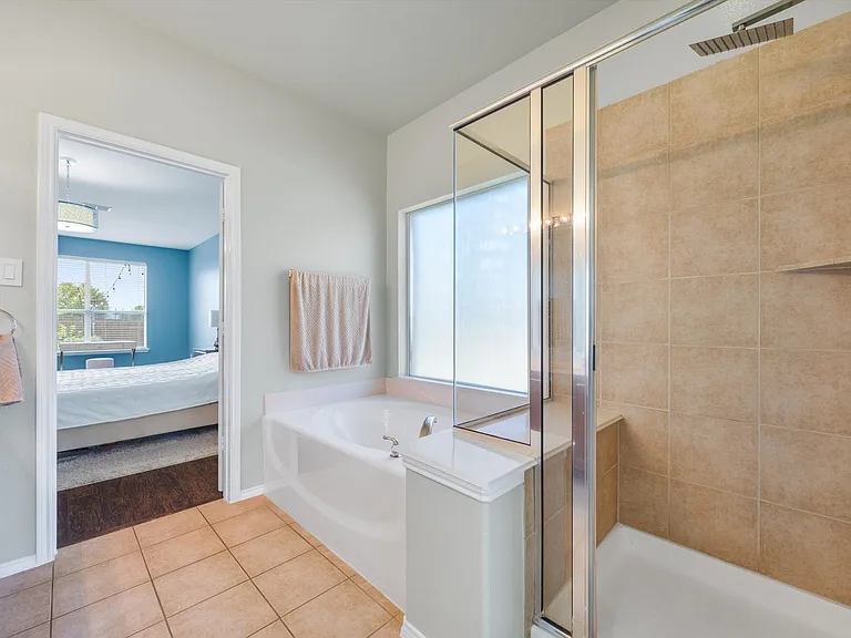 200 Shadybrook Dr — Photo 29