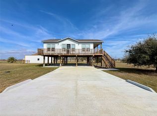 43 Buckskin Dr, Palacios, TX 77465