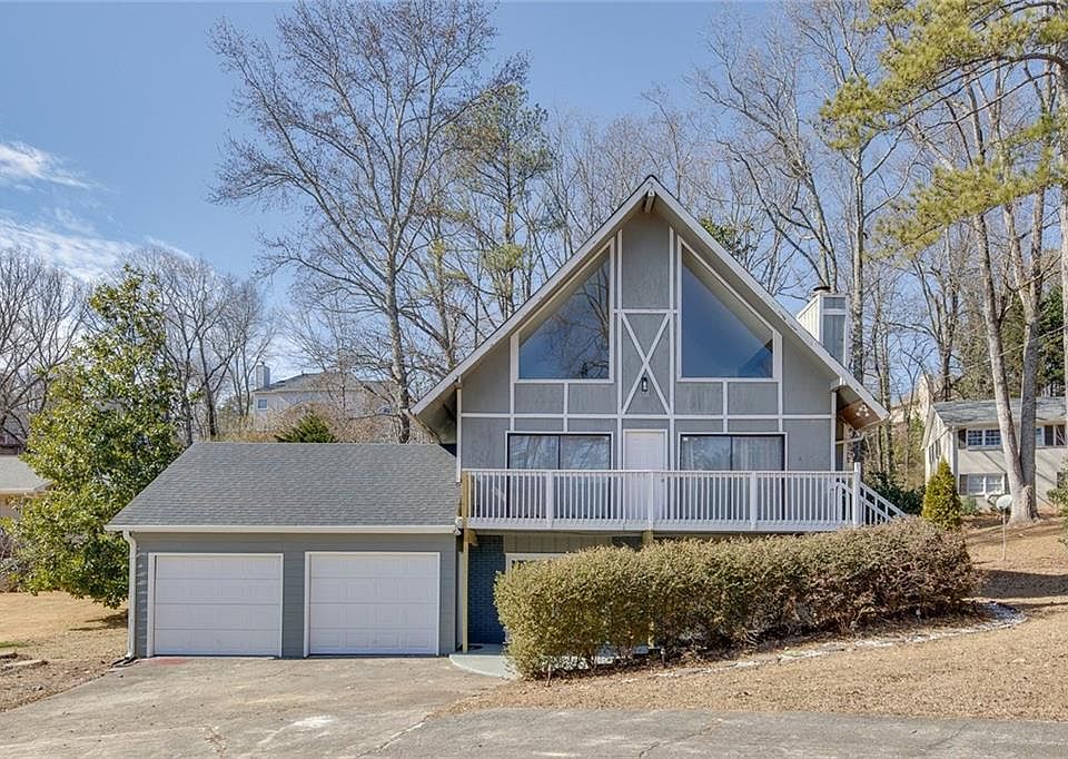 1st image of 3033 Lilian Ct
