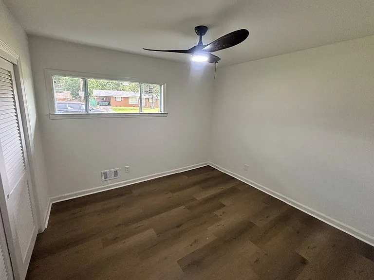 3393 Clairmont Rd — Photo 8