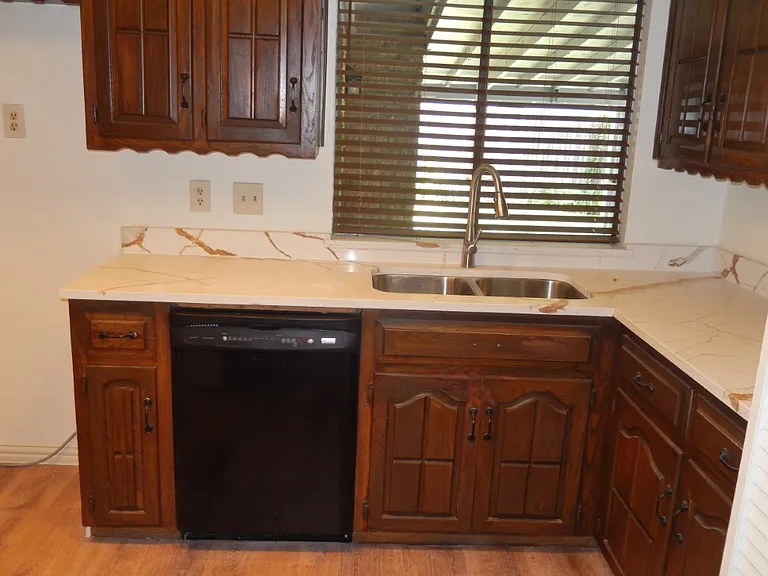 1818 Mission Dr — Photo 9