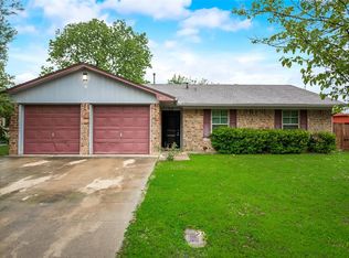 3409 Kingfisher Ln, Denton, TX 76209
