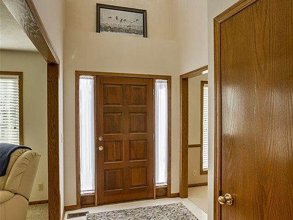 3rd image of 4506 S 174th St