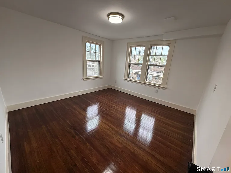 15 Central Ave — Photo 14