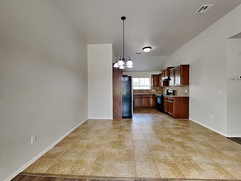 2165 Robin Ridge Ln — Photo 4