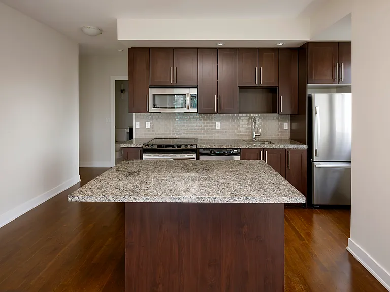 28 Linden St #1606 — Photo 3