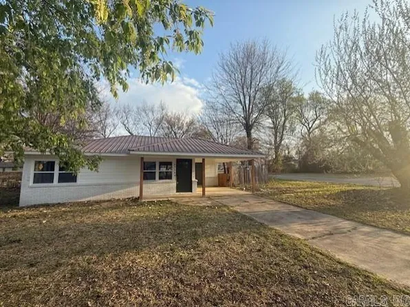 2719 Neill St, Newport, AR 72112