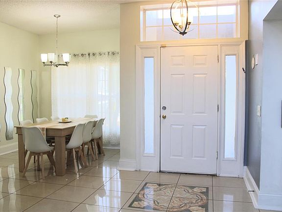 5th image of 484 BRITTEN DRIVE