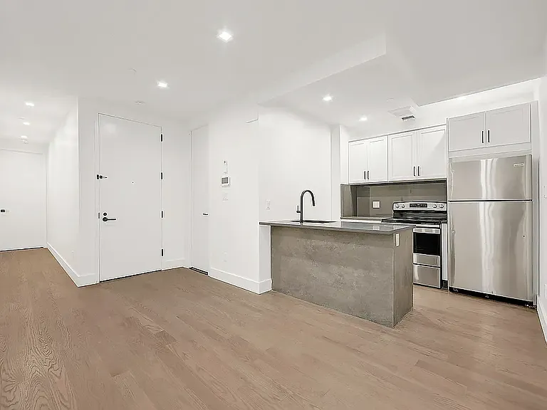 2909 Albemarle Rd #4T — Photo 6
