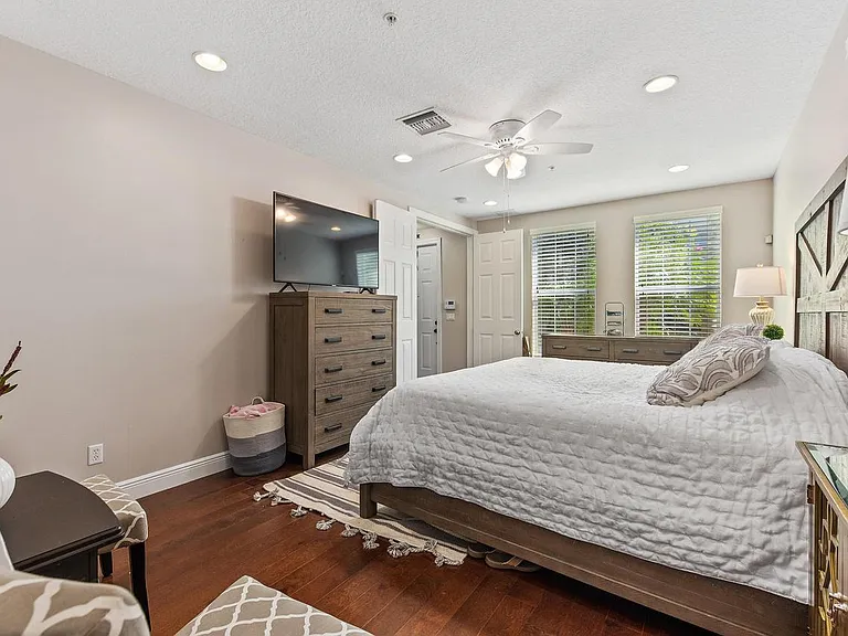 4321 Savannah Bay Pl — Photo 14