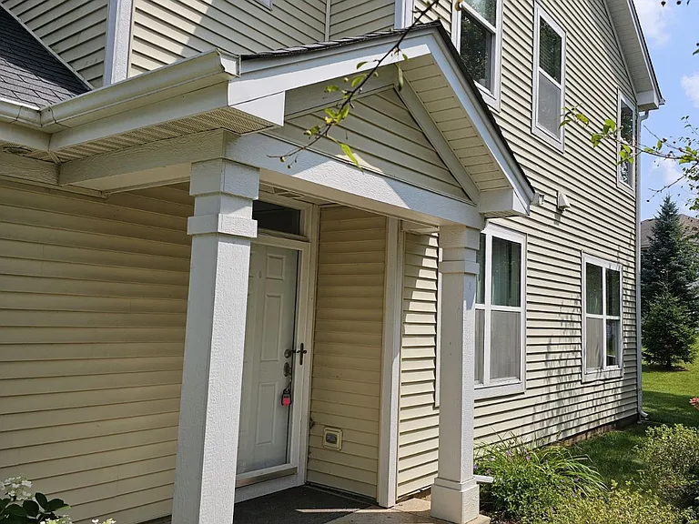 1424 Prescott Dr — Photo 4