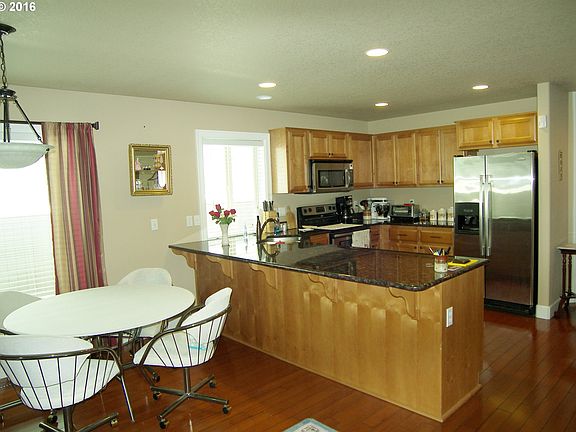 3rd image of 12805 NE 42nd St