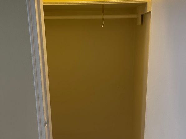 18 Robson Pl #307