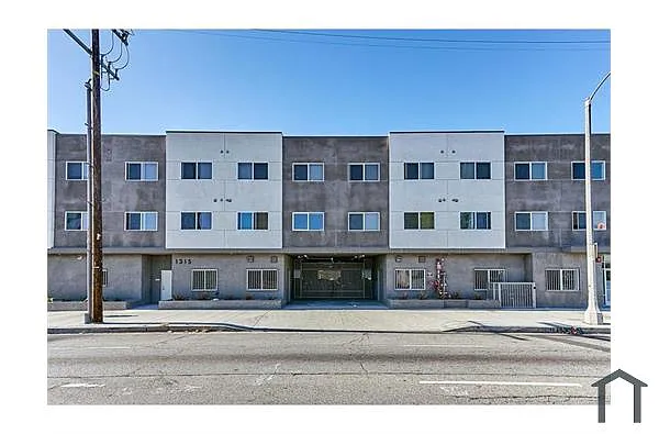 Building Photo - 1315 W Florence Ave