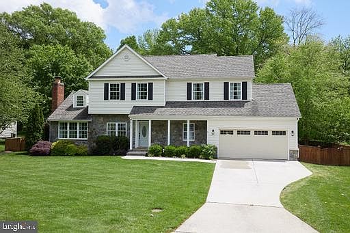 1st image of 8721 Oak Leaf Dr