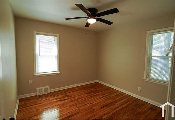 5th image of 18693 Eureka St