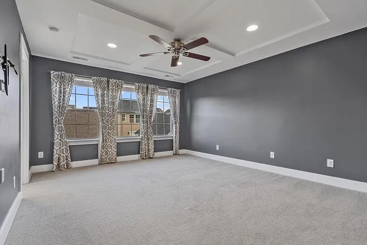 4004 Willow Green Pl — Photo 34