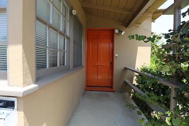 4317 Westlawn Ave — Photo 8