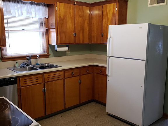3rd image of 1117 N Lincoln Ave