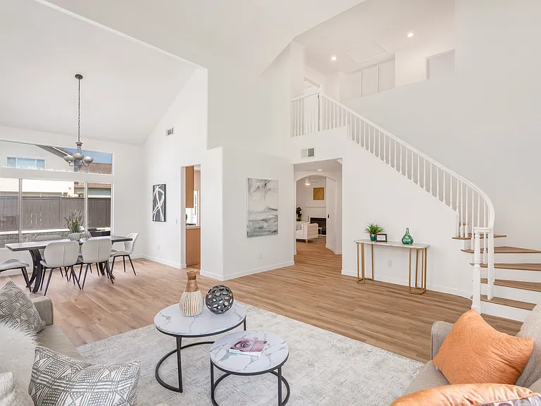 230 Del Mesa St — Photo 16