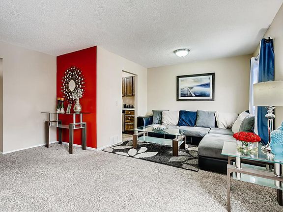 4th image of 122 River Woods Ln