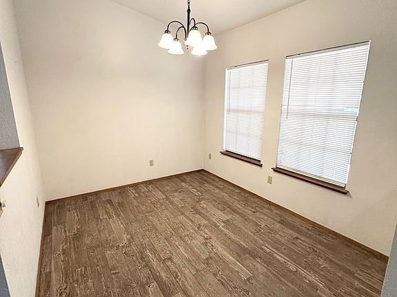 4th image of 4500 Amistad Dr
