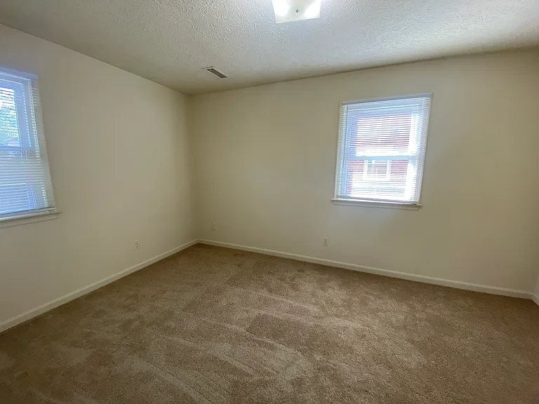Beechwood Apartments — Photo 20