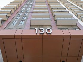 130 River St