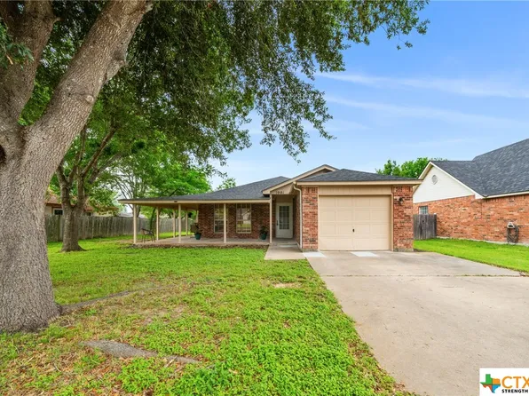 1001 Fannin St, Lockhart, TX 78644