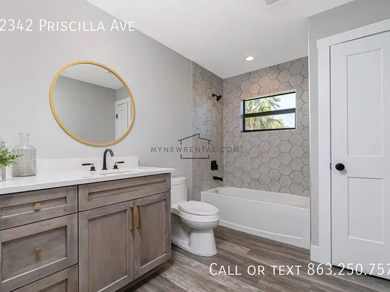 22342 Priscilla Ave — Photo 12