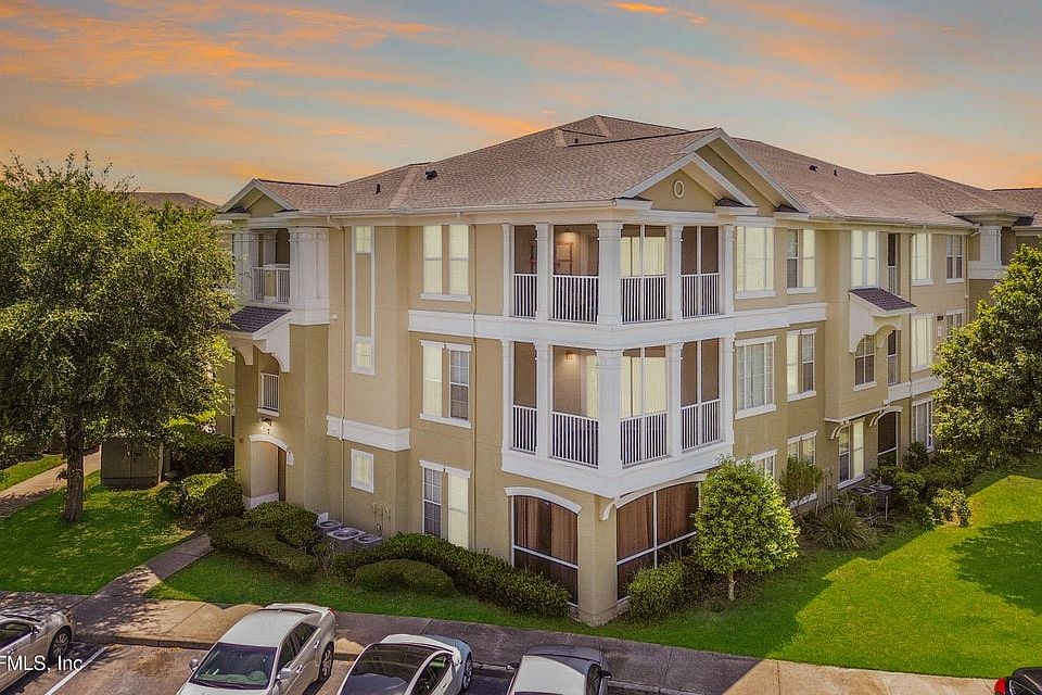 1st image of 8290 Gate Pkwy Unit 709