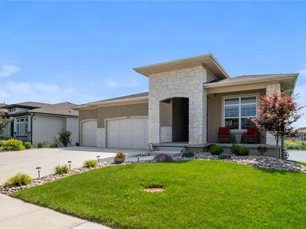 25377 W 92nd St, Lenexa, KS 66227
