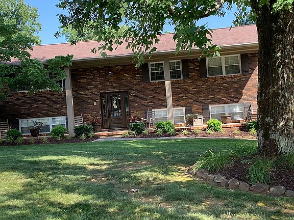 4th image of 2836 Shady Ln
