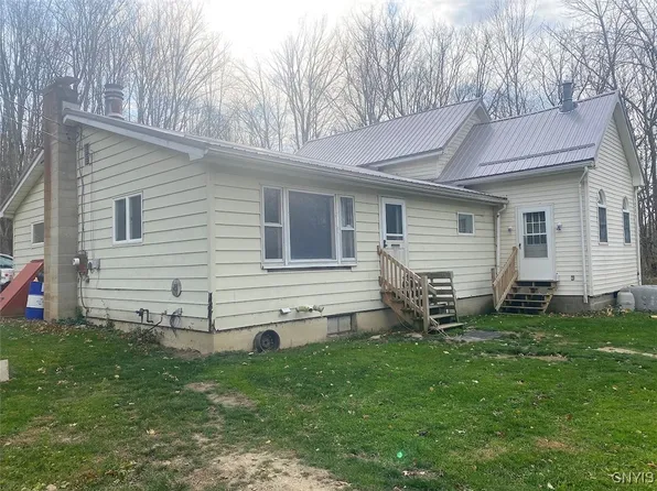 5601 Pigtail Rd, Friendship, NY 14739